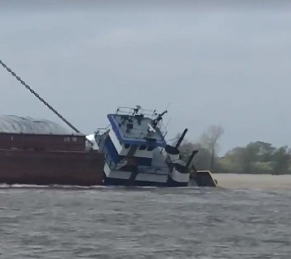 Sinking boat